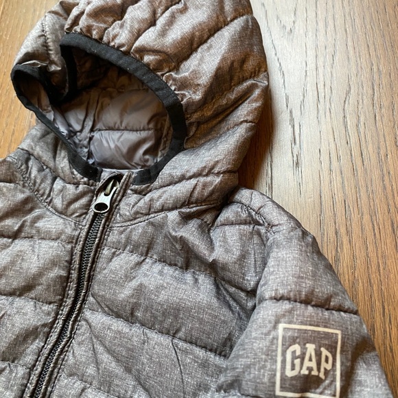 GAP kids lightweight puffer jacket - size 2 years - Picture 6 of 11
